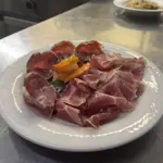 Crudo riserva 24 mesi, sopressa locale con filetto e giardiniera della casa